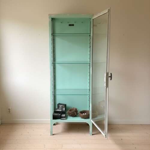 1940’s PAINTED STEEL MEDICAL CABINET