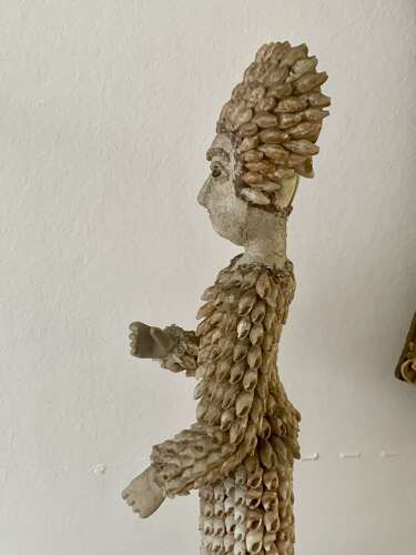 A RARE 19th CENTURY SAILORS SEASHELL DOLL