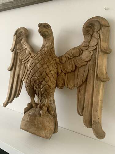 STUNNING ANTIQUE CARVING OF AN EAGLE