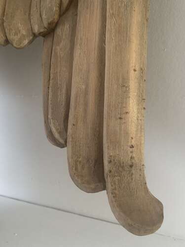 STUNNING ANTIQUE CARVING OF AN EAGLE