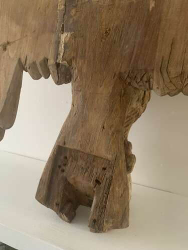 STUNNING ANTIQUE CARVING OF AN EAGLE